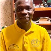 Tuteur pour l'aide aux devoirs et soutien scolaire donne des cours particuliers aux élèves de primaire, collège et lycée